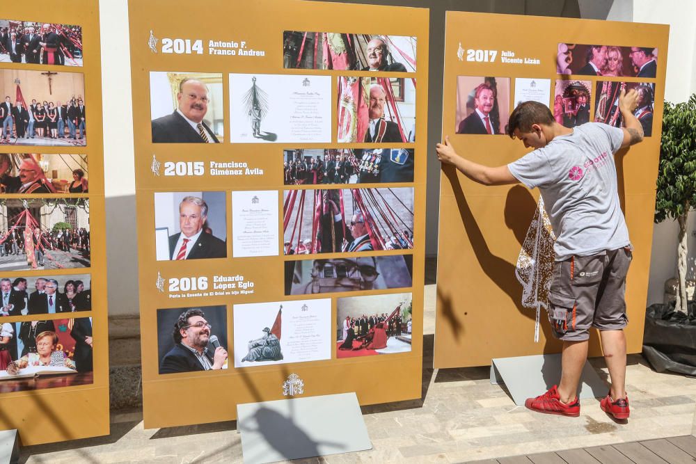 Una exposición repasa la historia de la elección de Síndico Portador de la Enseña del Oriol