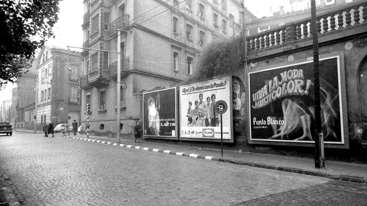 Traseras de los 'hotelitos' de plaza Aragón, en el paseo Marina Moreno (ahora Constitución), 1968