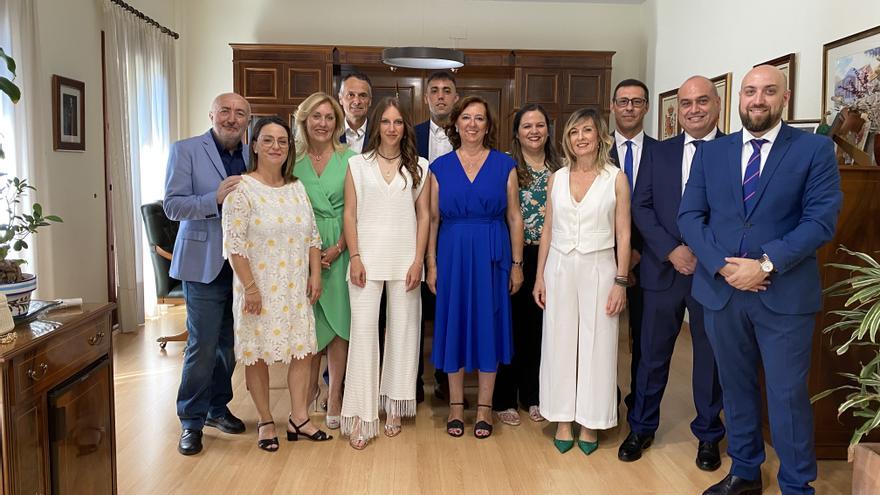 Aquí el equipo de gobierno que dirigirá el Ayuntamiento de Almoradí los próximos cuatro años con sus delegaciones