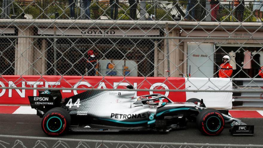Lewis Hamilton en el circuito de Mónaco.