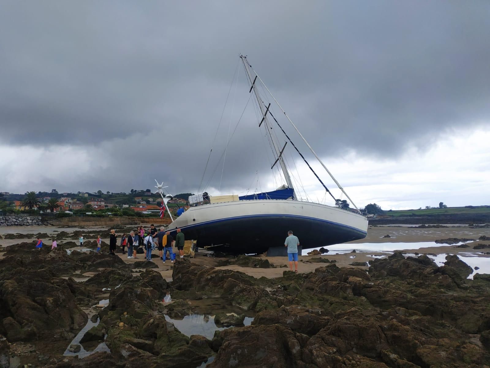 VELERO VARADO (1).jpeg