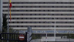 Els 14 espanyols tindran habitacions individuals, sense visites i amb PCRs cada setmana