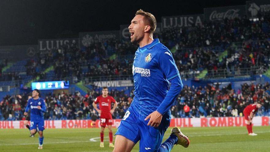 Darío Poveda celebra un gol con el Getafe.