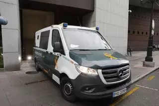 El rastro laboral del padre de la "casa de los horrores" de Oviedo: trabajaba desde España pero no daba "ninguna señal extraña"