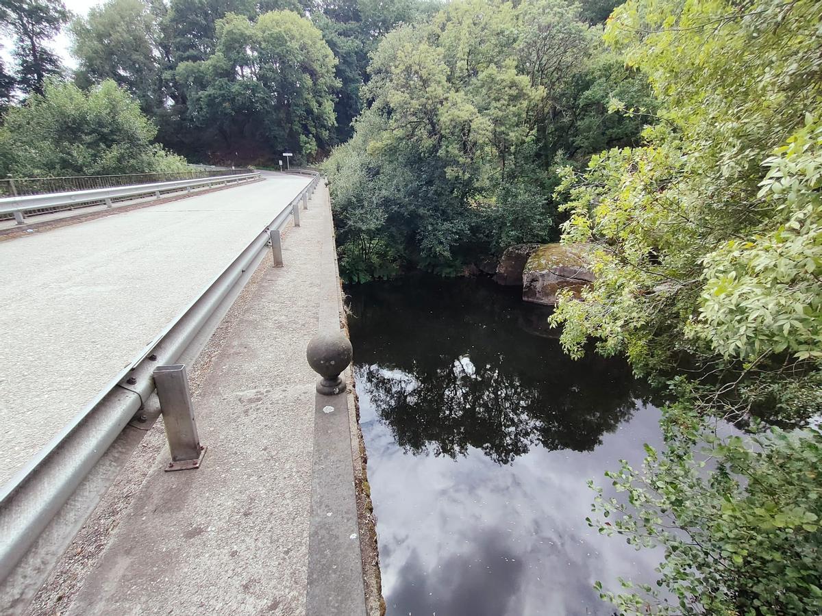 El pantano empieza a embalsar en Ponte Albar.jpg