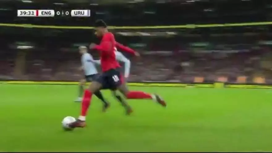 Exhibición de Rashford ante Uruguay ¡Que está a punto de ser cazado por Valverde!