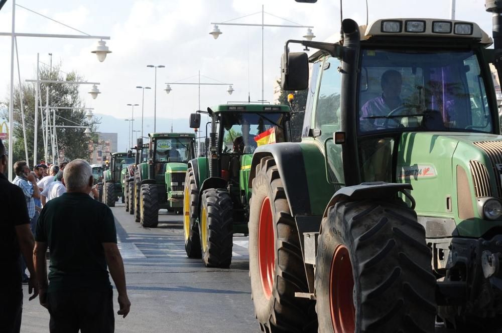 Los tractores a su paso por el Auditorio