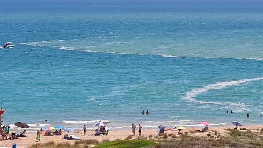 Fallece ahogado un hombre de 70 años en la playa Gola del Perellonet