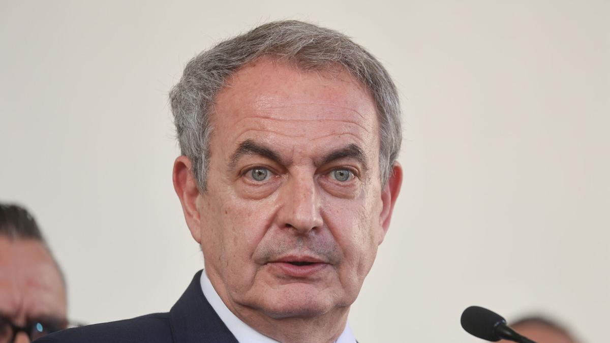 Ayuso denuncia el "escándalo internacional" de la imputación de Zapatero y espera que el Gobierno no "intente encubrir la verdad" utilizando la Fiscalía y la Abogacía del Estado
