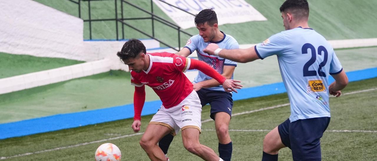 El delantero Juan Andrés, ex del Atlético Espeleño, uno de los nuevos fichajes del Ciudad de Lucena.