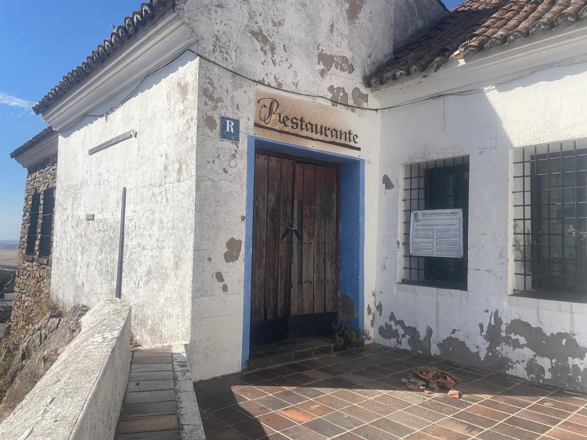 Fotogalería | La Cofradía de la Montaña de Cáceres recupera la cafetería tras años de litigio Fotogalería | La Cofradía de la Montaña de Cáceres recupera la cafetería tras años de litigio