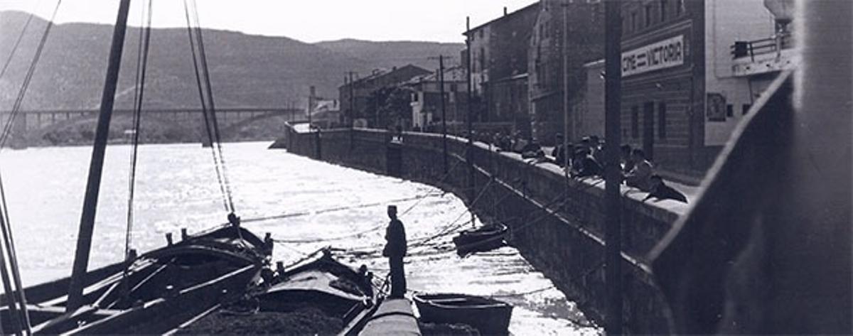 Barcas en el embalse de Mequinenza.