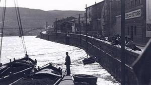 Barcas en el embalse de Mequinenza.