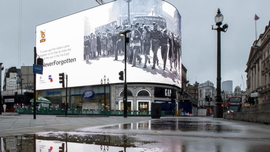 Piccadily Circus, completamente vacía