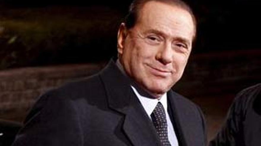 Las dos esposas de Berlusconi, cara a cara