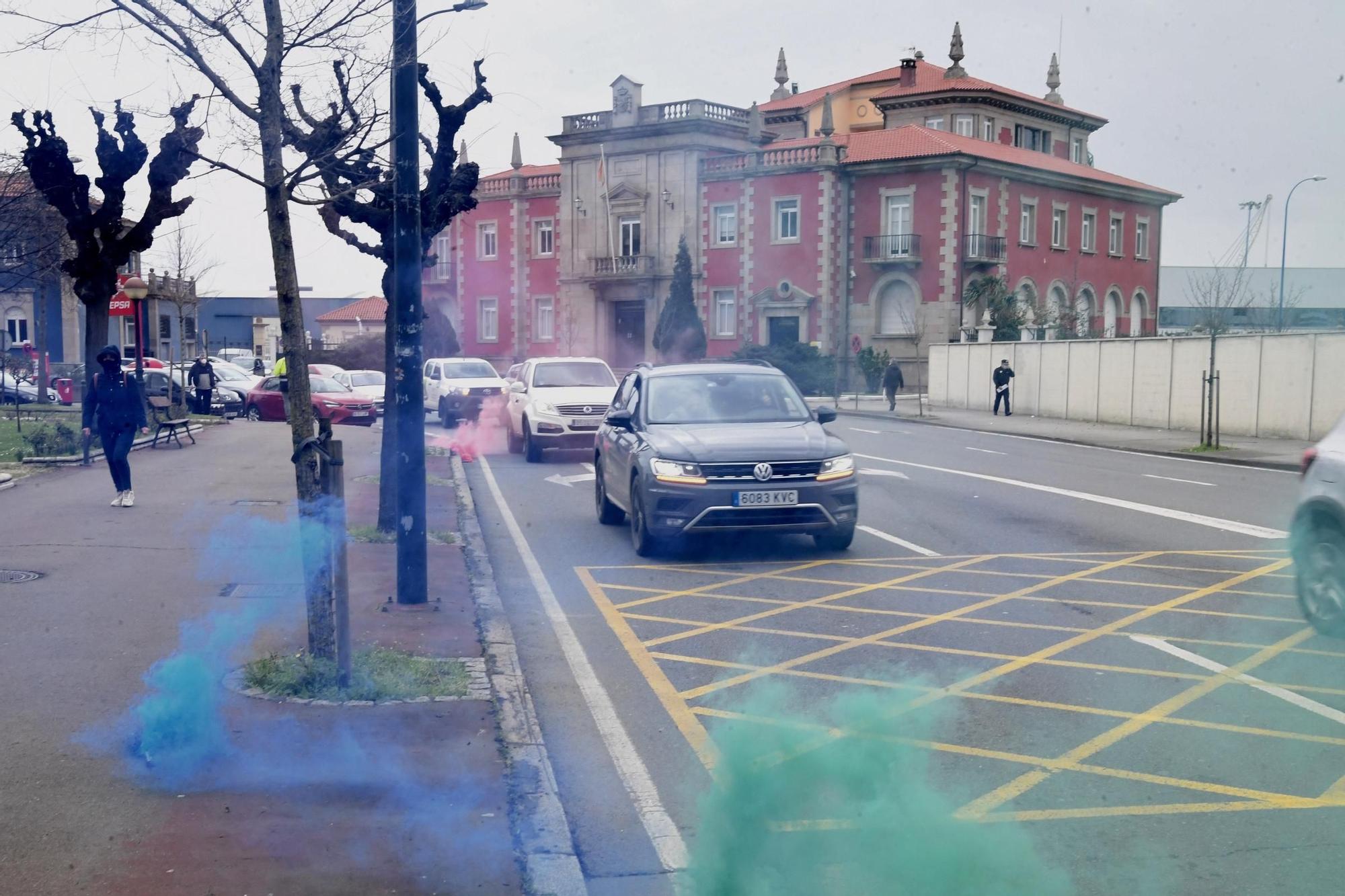 Una caravana de vehículos contra la ley de cambio climático llega a A Coruña