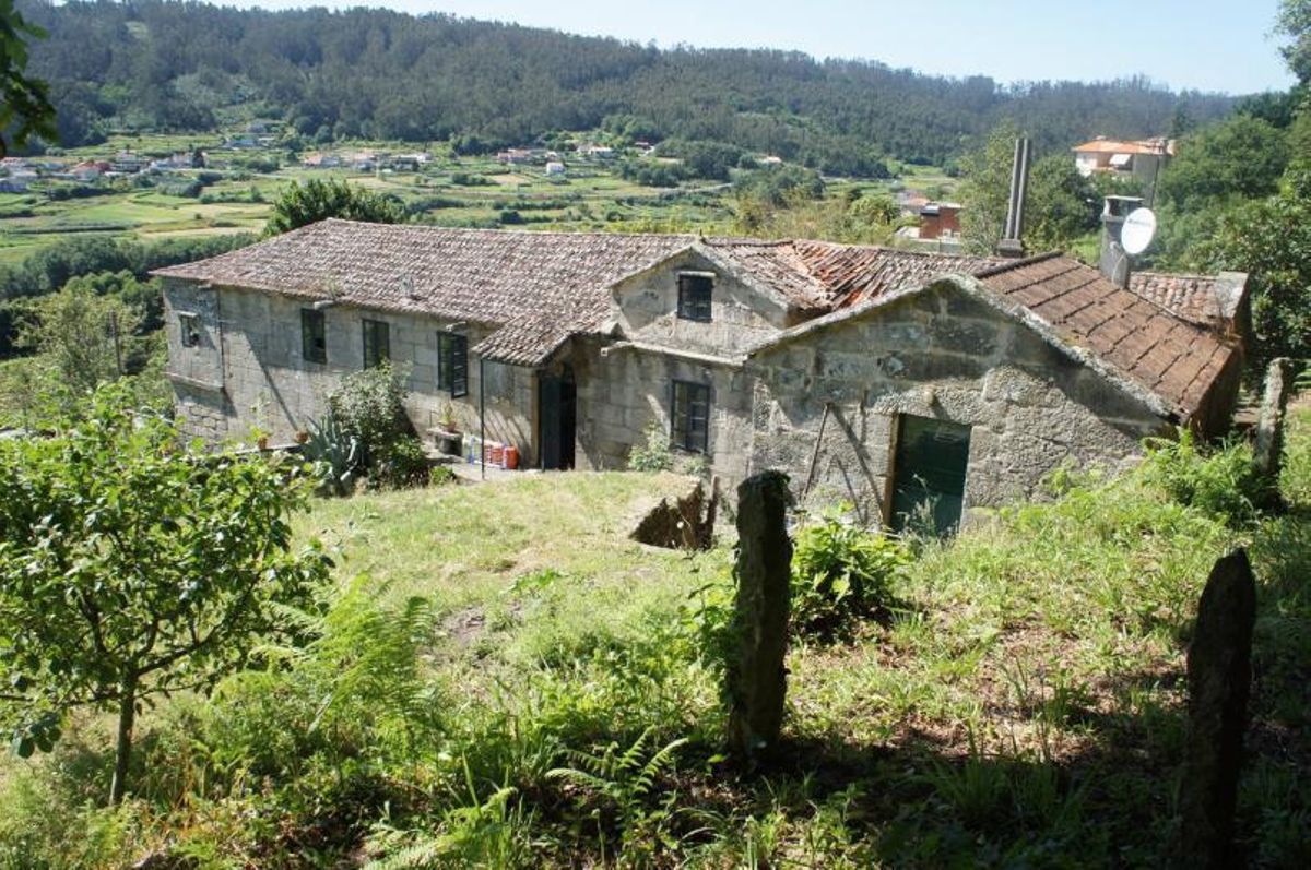 Antiguo pazo de Bermúdez de la Maza, en Dorrón.   | // CONCELLO DE SANXENXO