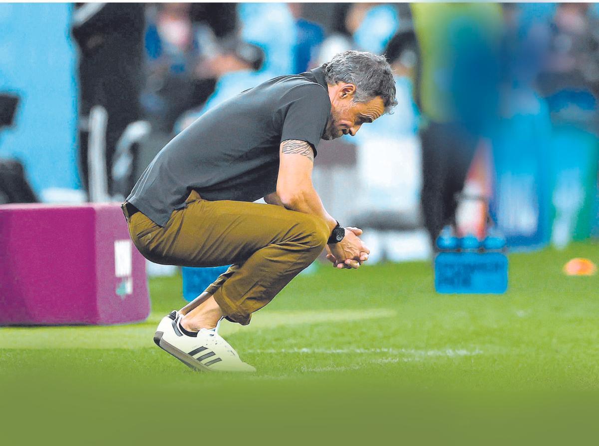 Luis En rique, abatido después de la eliminación con Marruecos en Qatar 2022