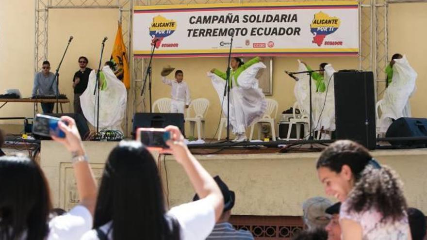 Jornada solidaria por Ecuador