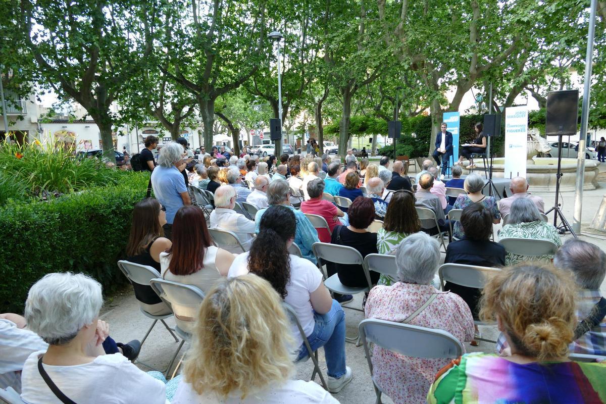 EN IMATGES | Jordi Masquef oficialitza la seva candidatura per a les eleccions municipals de 2027 a la plaça de l'Estació EN IMATGES | Jordi Masquef oficialitza la seva candidatura per a les eleccions municipals de 2027 a la plaça de l'Estació