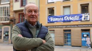 Vili, en la Plaza del Ayuntamiento de Oviedo