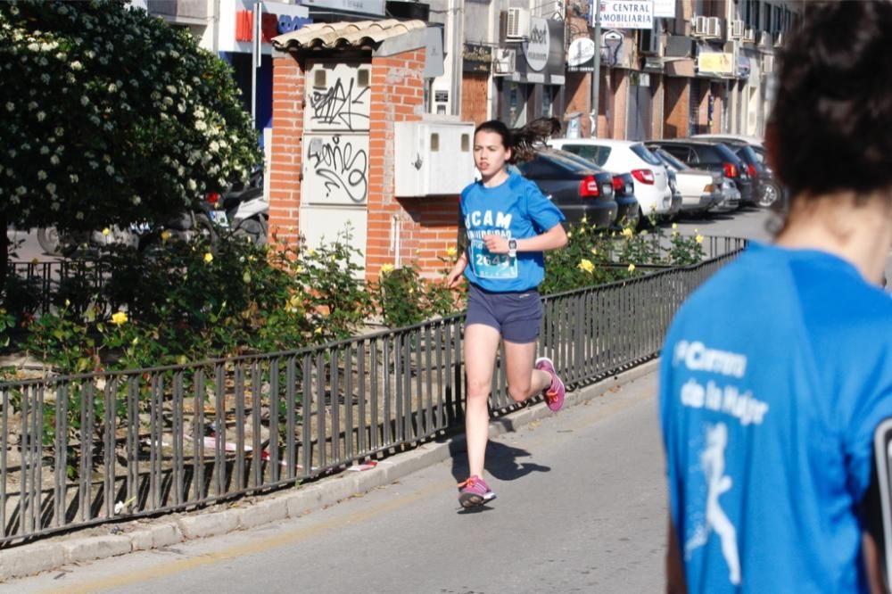 Carrera de la Mujer: Paso por Av. Río Segura