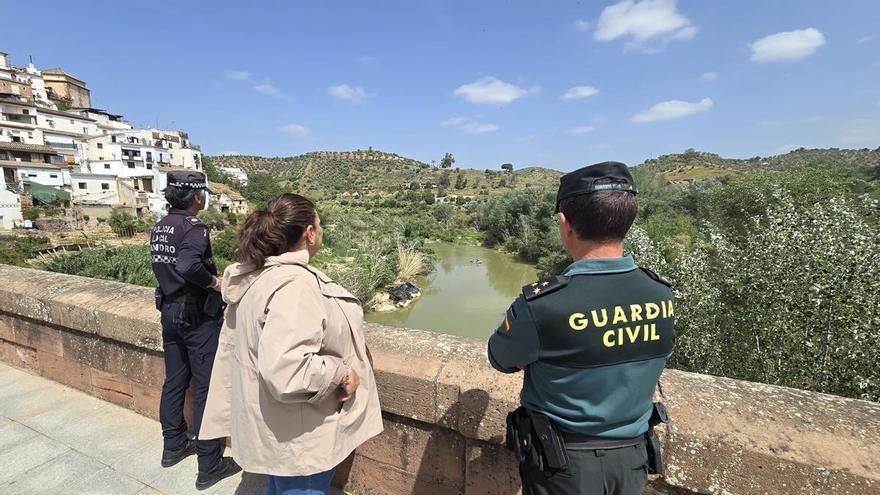 Sigue la búsqueda del joven desaparecido en el Guadalquivir