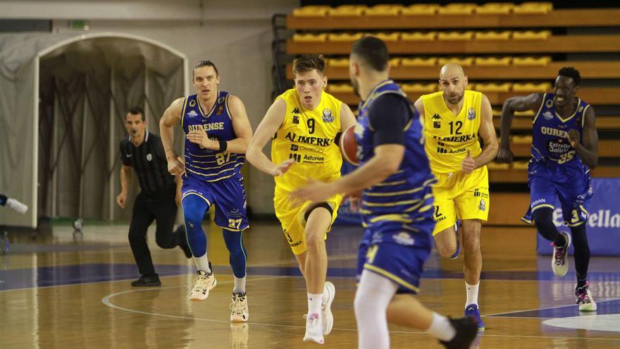 El COB no logra su salvación virtual al caer ante el Oviedo