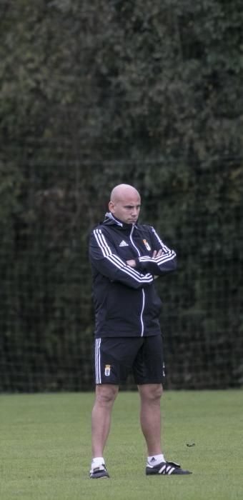 Primer entrenamiento del Real Oviedo después del derbi