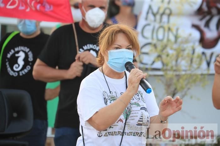 Protesta contra el estado del Mar Menor