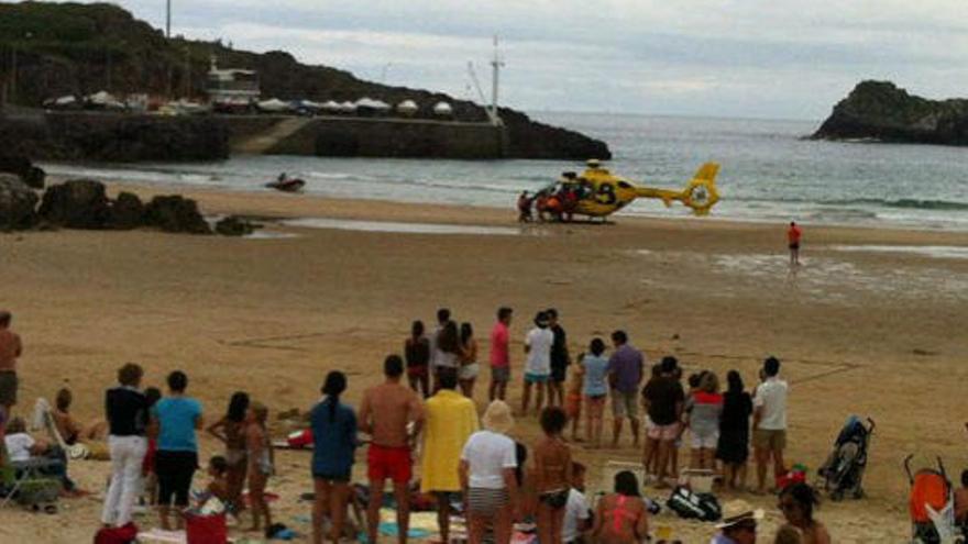 Evacuado en helicóptero un hombre tras sufrir un infarto en Celorio