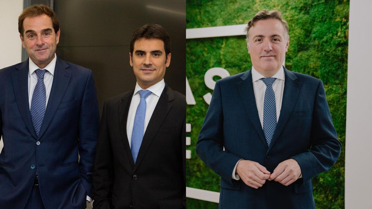 A la izquierda Borja García-Egotxeaga y Jordi Argemí, consejero delegado y consejero delegado adjunto, respectivamente, de Neinor Homes y a la derecha David Martínez, consejero delegado de Aedas Homes