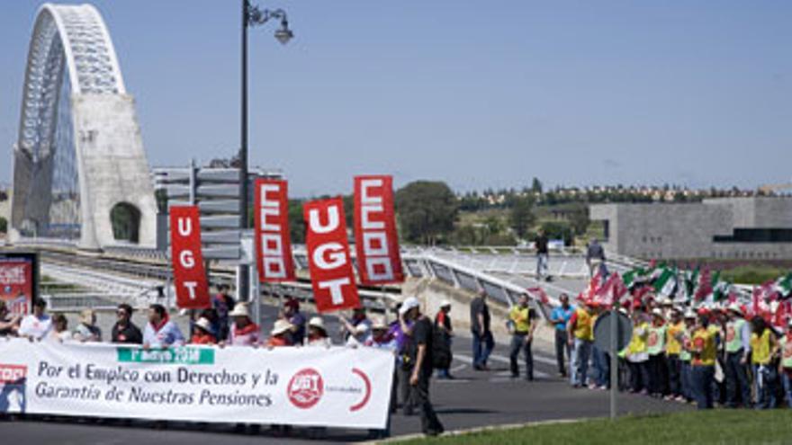 UGT y CCOO exigen la garantía de las pensiones y los derechos laborales