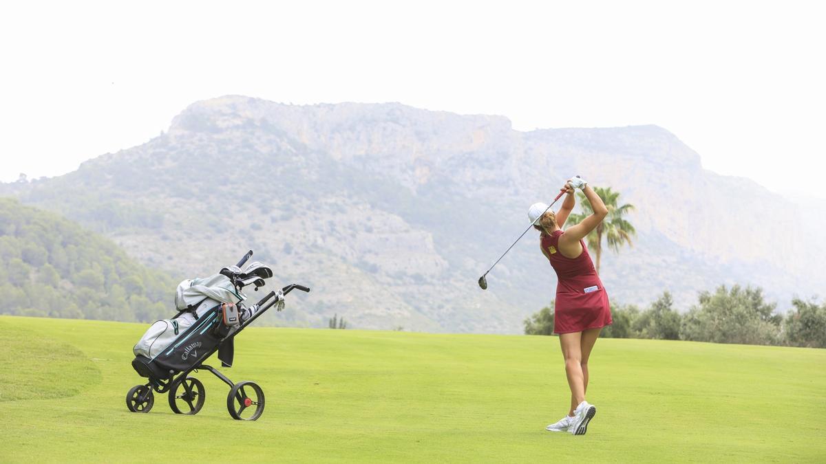 El complejo la Sella Golf en Dénia es un escenario excepcional para los golfistas.