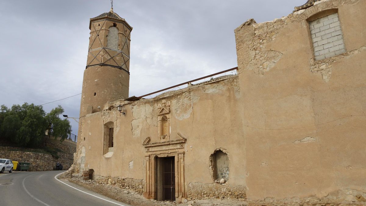 Puerta principal de la iglesia San Juan.