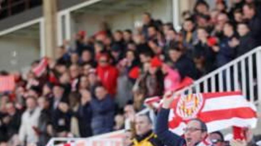 Aficionats del Girona, celebrant l&#039;1-0 d&#039;Stuani contra el Getafe.