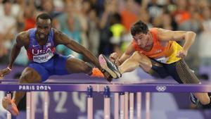 Llopis acaba a un pas del podi  en la gran nit de McLaughlin