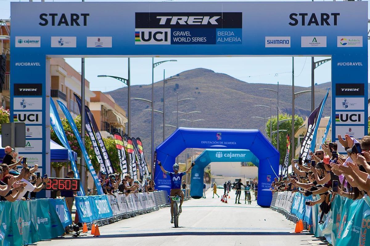 Alejandro Valverde, entrando en la línea de meta