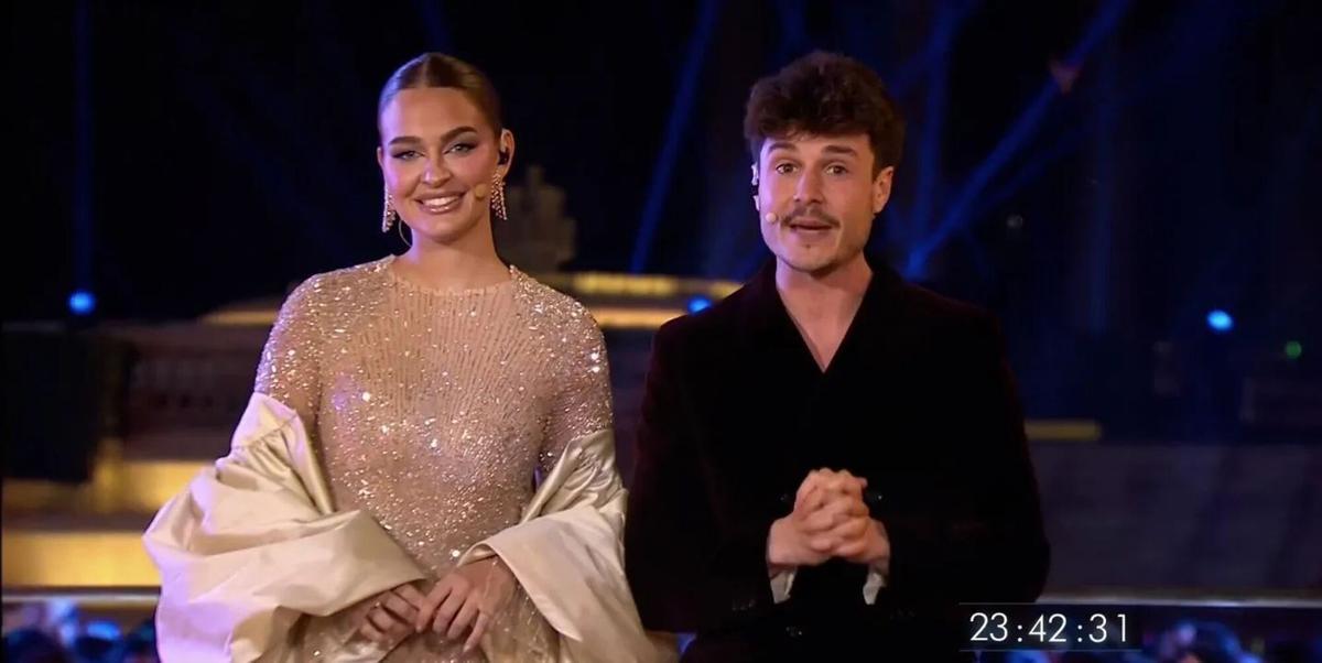 Laura Escanes luce su vestido durante las Campanadas de TV3