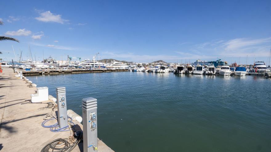 El Club Náutico Ibiza retira más de 40 barcos de sus pantalanes por seguridad