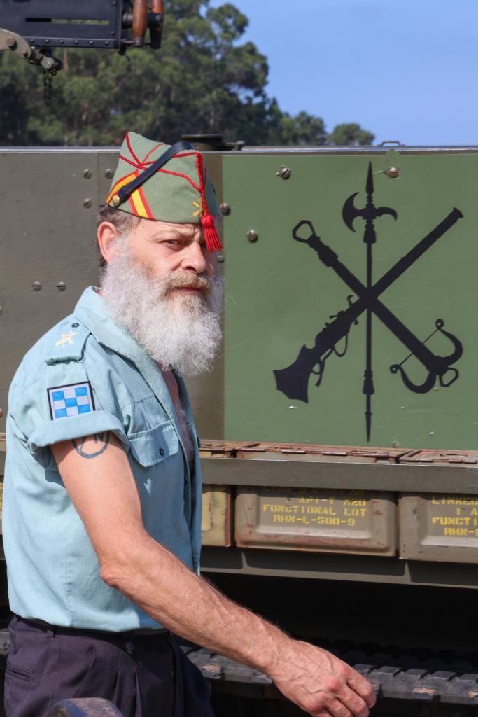 Veteranos legionarios de Galicia se reencuentran de nuevo en Vilanova