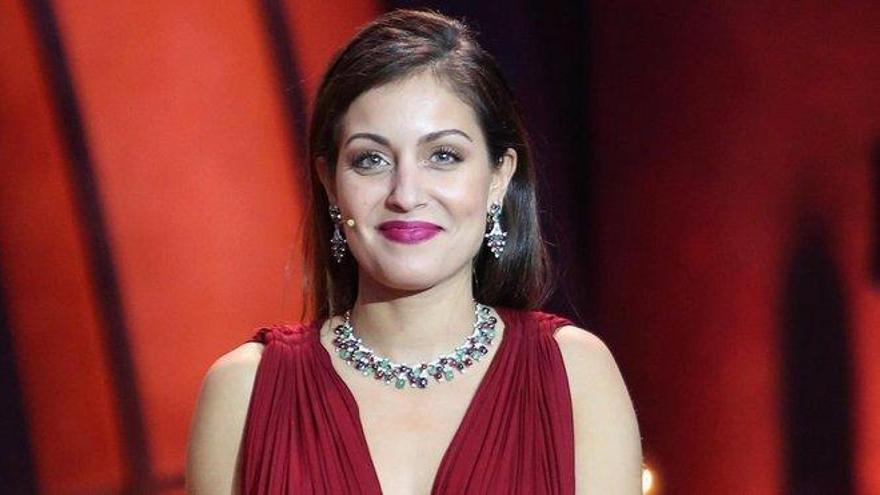 Hiba Abouk responde a los que la critican por salir en familia