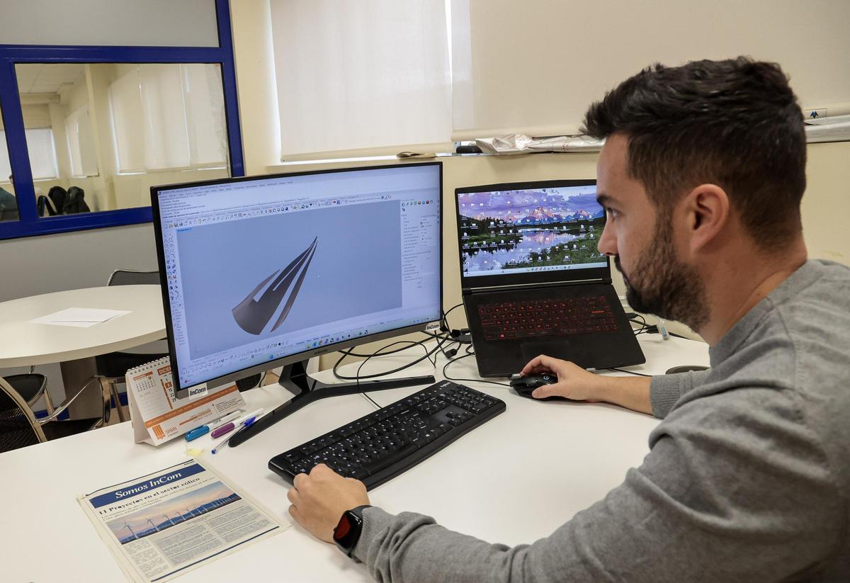 El departamento de ingeniería de InCom.