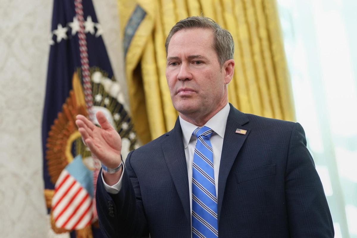 Trump planea despedir a su asesor de Seguridad Nacional y a su adjunto, según medios