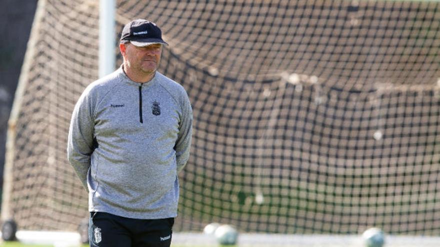 Pepe Mel, técnico de la UD Las Palmas, en un entrenamiento esta semana en Barranco Seco.