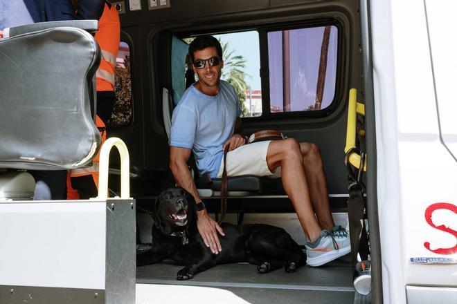 Los perros guía para pacientes con discapacidad ya pueden subir a las ambulancias en Baleares