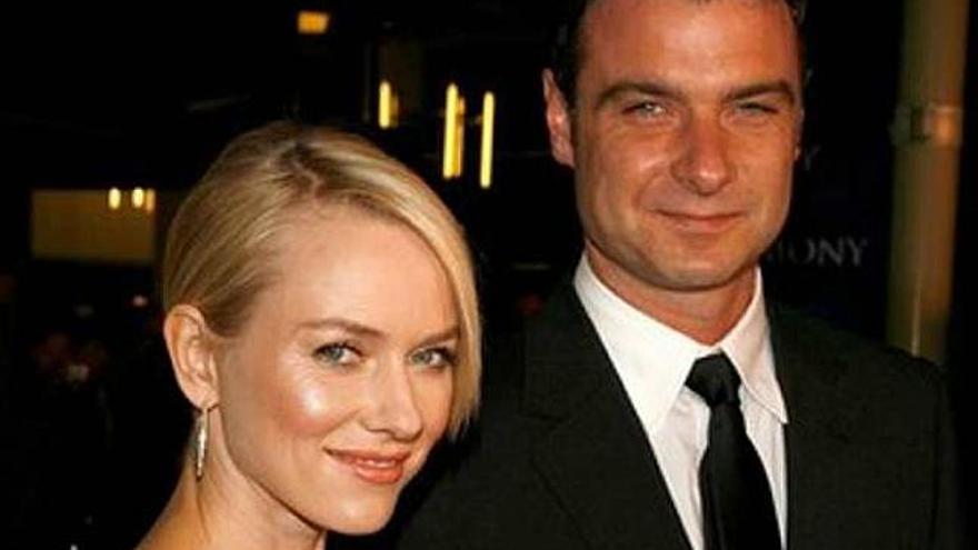 La actriz australiana Naomi Watts y su marido, Liev Schereiber.