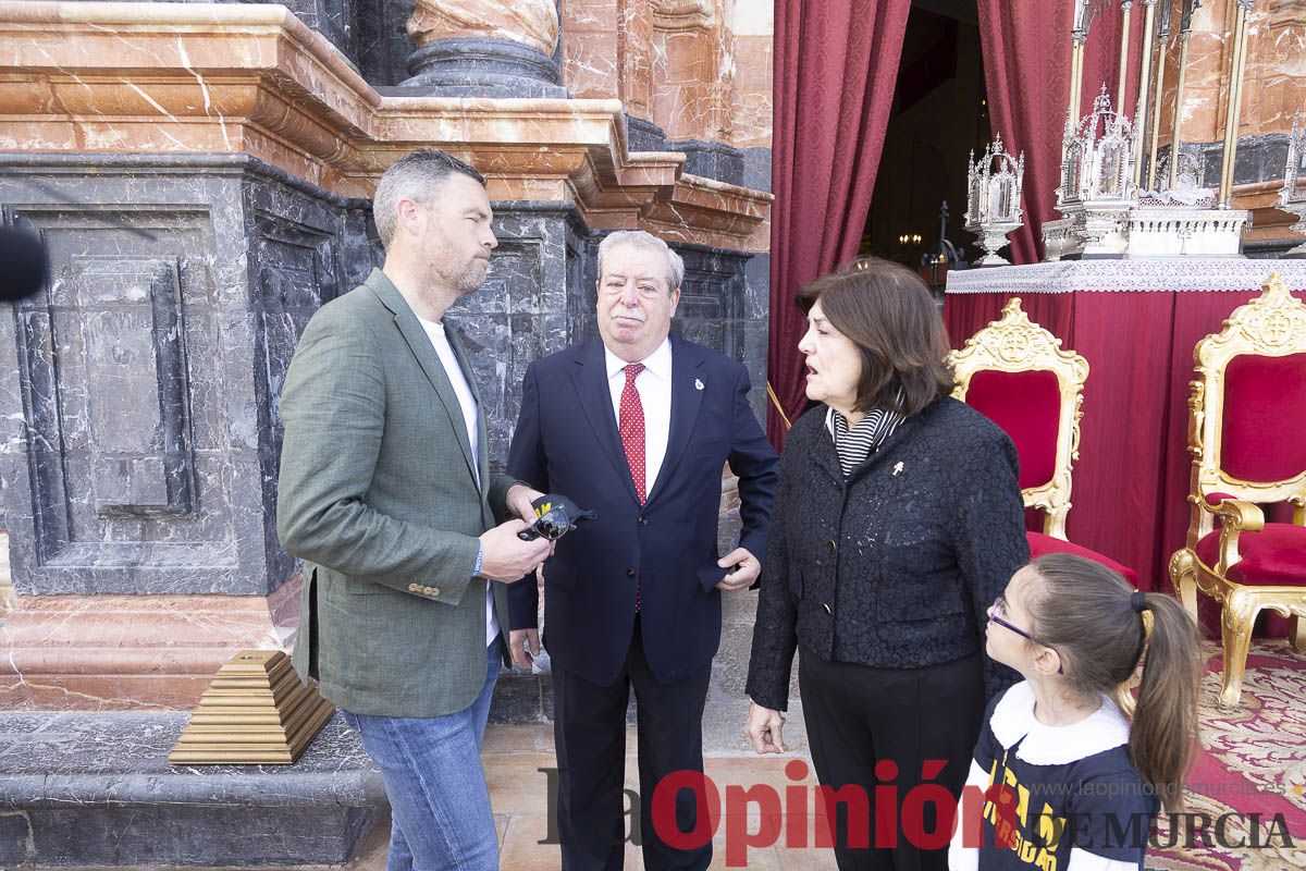 La vicaría de Cartagena, la UCAM, junto a asociaciones y peregrinos de toda España se ponen a los pies de la Vera Cruz