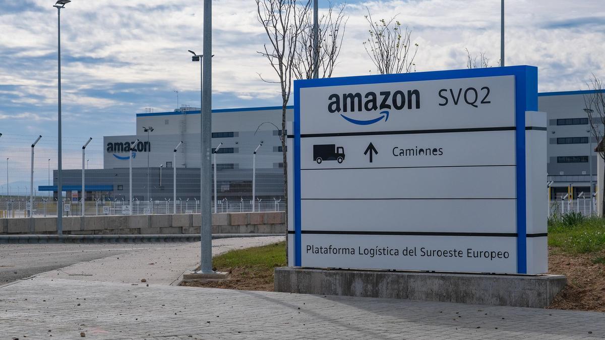 Instalaciones de Amazon en la Plataforma Logística de Badajoz.