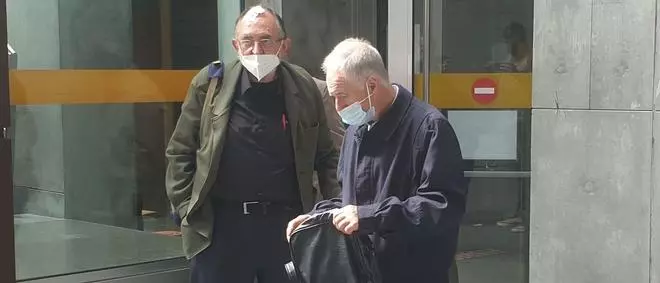 Piden dos años de terapia para el acusado de atacar a paraguazos a tres religiosos en la Catedral de Oviedo
